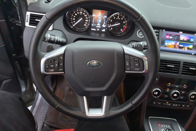 Used Land Rover Discovery Sport 2019 240 PS SE Dynamic Version China VI Standard Steering Wheel