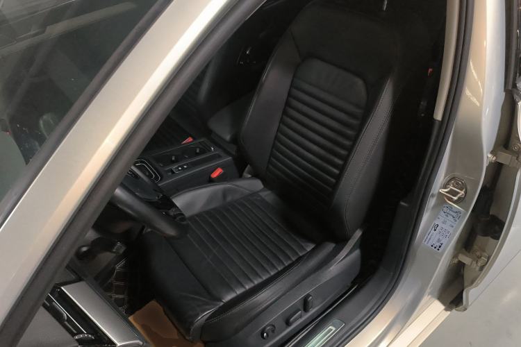 Used Volkswagen Magotan 2018 330TSI DSG Advanced Model Left Front Seat