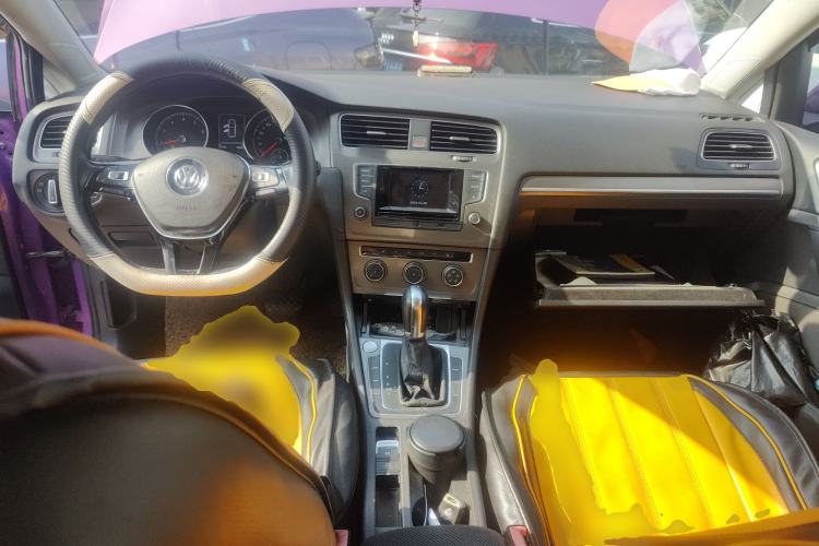 Used Volkswagen Golf 2016 230TSI Automatic Luxury Version
