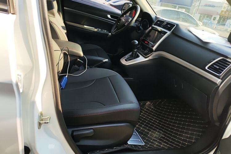 Used Haval M6 2019 1.5T DCT Two-Wheel Drive Elite Version China VI Standard
