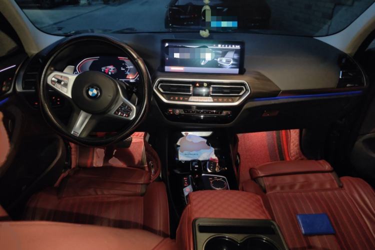 Used BMW X3 2022 Facelift xDrive30i Luxury Edition M Night Edition Package Center Console