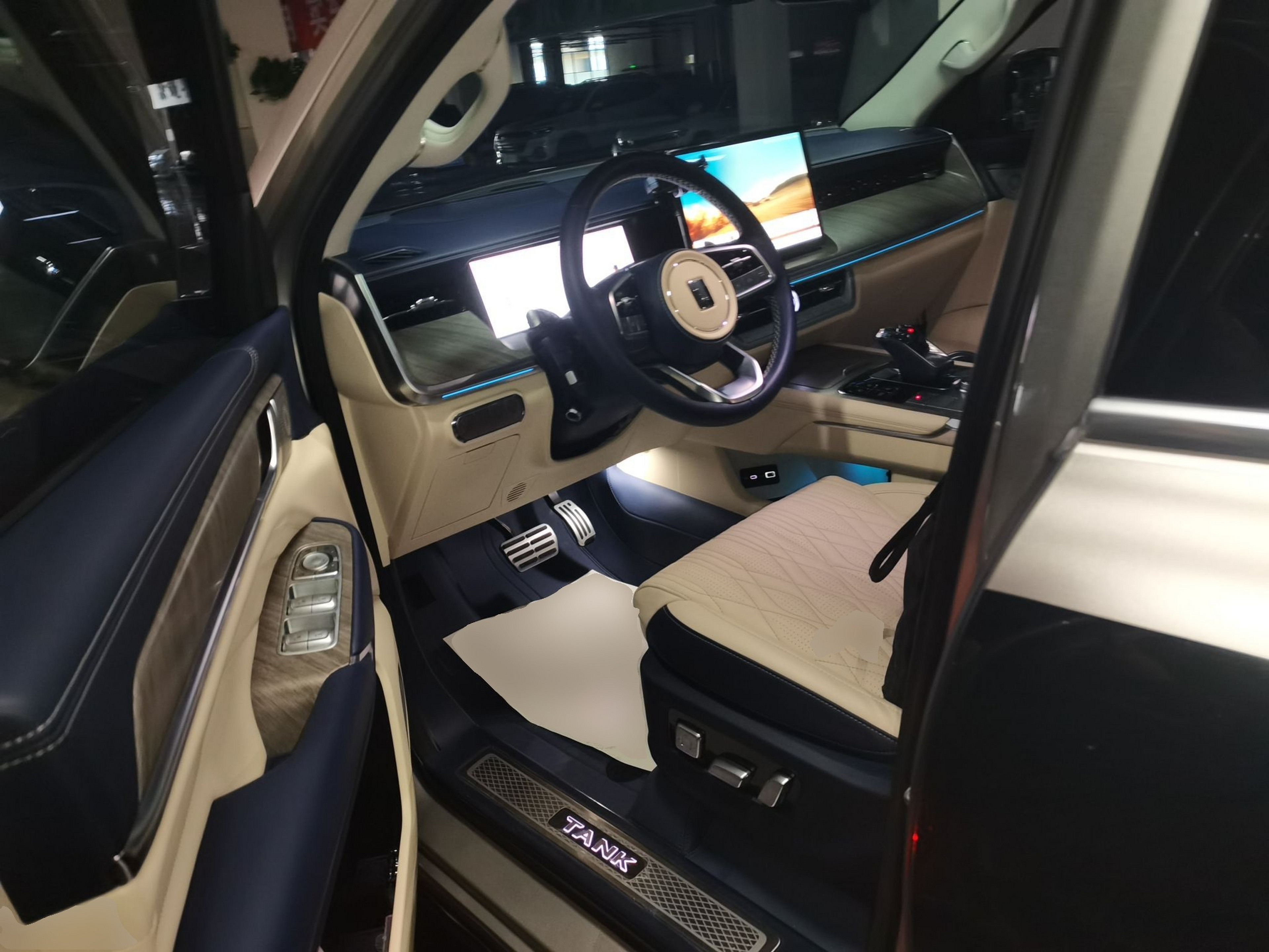 المقاعد الأمامية داخل السيارة