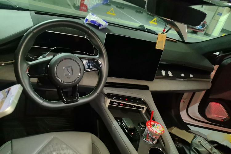 Used Zeekr 001 2023 WE Edition 100 kWh Center Console