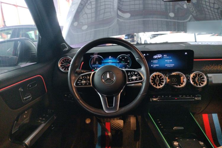 Used Mercedes-Benz EQB 2023-Year Restyled EQB 350 4MATIC
