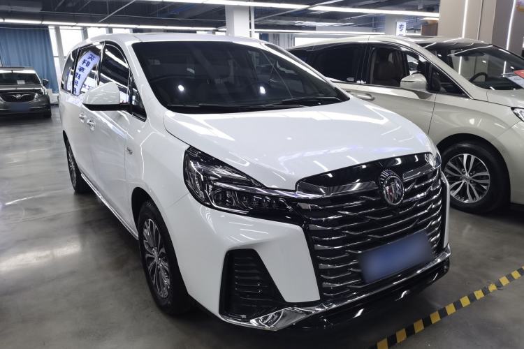 Used Buick GL8 2023 Facelifted Land Cruiser Executive Luxury Version
