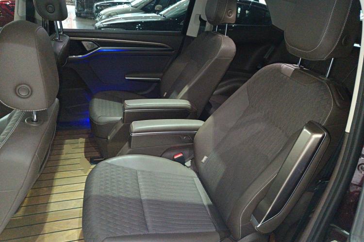 Used Volkswagen Viloran 2020 330TSI Business Edition Left Rear Seat