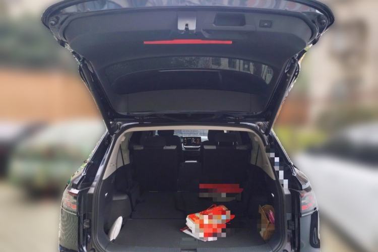 Used Volkswagen ID.6 CROZZ 2022 Long-Range PRO Edition Trunk