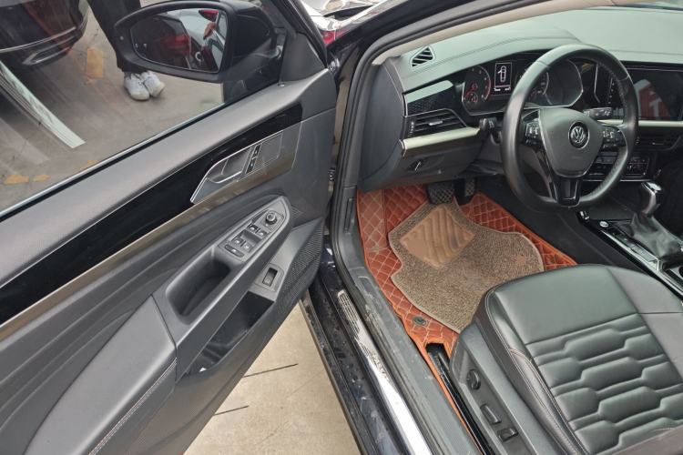 Used Volkswagen Passat 2020 330TSI Elite Edition China VI Driver Seat