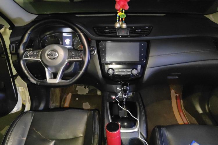 Used Nissan X-Trail 2020 2.0L XL Premium CVT 2WD SmartConnect Luxury Edition Center Console