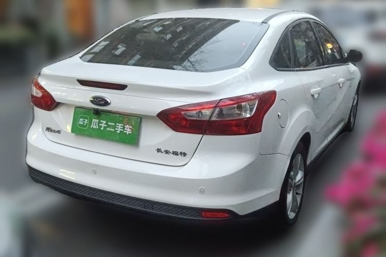 Used Ford Focus 2012 Sedan 1.6L Automatic Fashion Edition