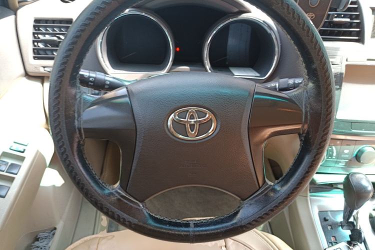 Used Toyota Highlander 2012 2.7L Two-Wheel Drive 7-Seater Elite Edition