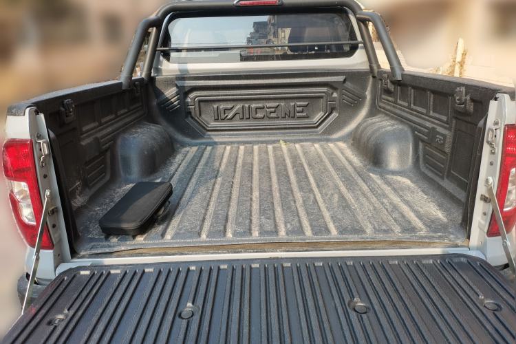 Used CHANGAN Hunter 2024 Warrior Edition Luxury Model Dual-Motor All-Wheel Drive Standard Box