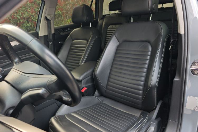 Used Volkswagen Variant 2021 2.0T Comfort Edition Left Front Seat