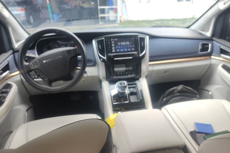 Used FORTHING M7 2022 Lingjue Model 2.0T Automatic Marquis Edition Center Console