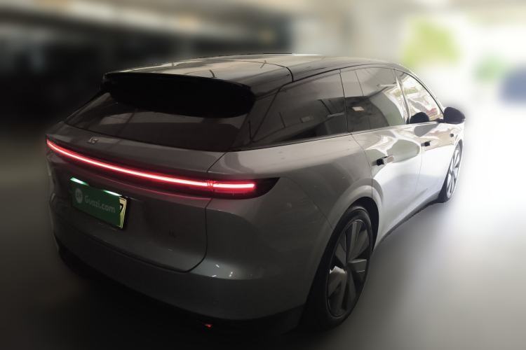 Used Li Auto i6 2025 Model Four-Wheel-Drive Standard Type