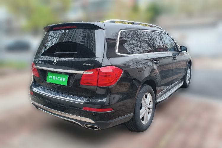 Used Mercedes-Benz GL-Class 2015 GL 400 4MATIC Dynamic Model Rear Right 45 Deg