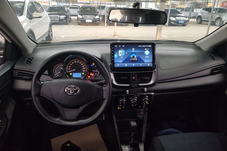 Used Toyota YARiS L Zhi Xiang 2021 1.5L CVT Leading Edition Center Console