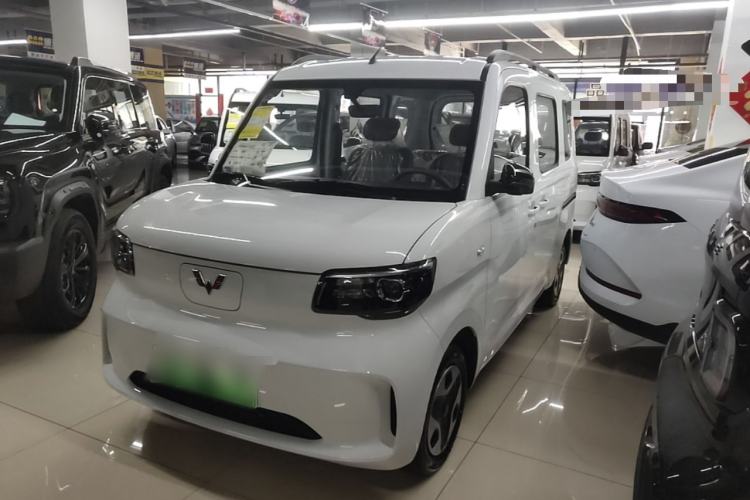 Used Wuling Zhiguang New Energy 2025 Model 305km Ambitious Edition