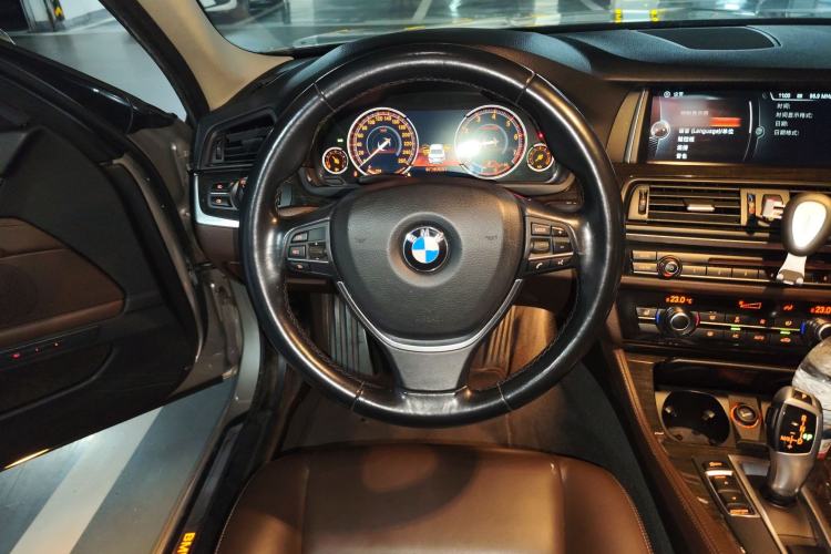 Used BMW 5 Series 2014 525Li Luxury Design Package