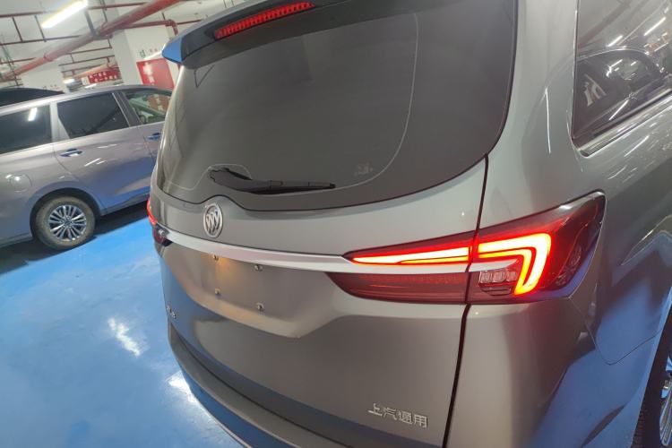 Used Buick GL8 2023 Land Executive Class Comfort Model