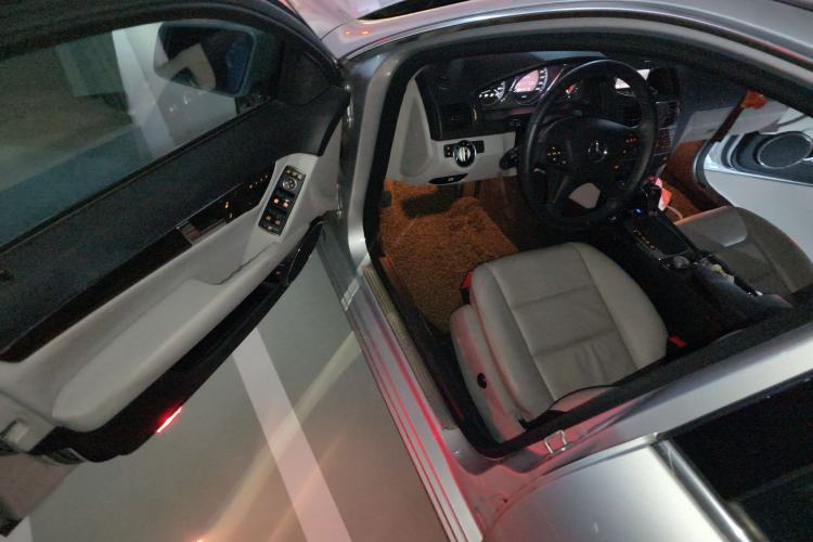 Used Mercedes-Benz C-Class 2010 C 200 CGI Fashion Model