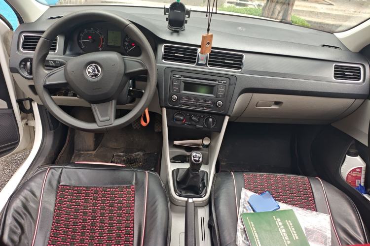 Used Skoda Rapid 2015 1.6L Manual Smart Selection Model