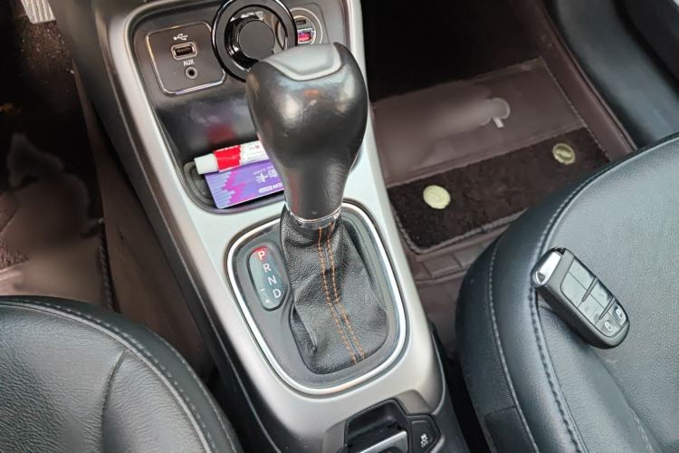 Used Jeep Compass 2017 200T Automatic Family Edition Gear Lever