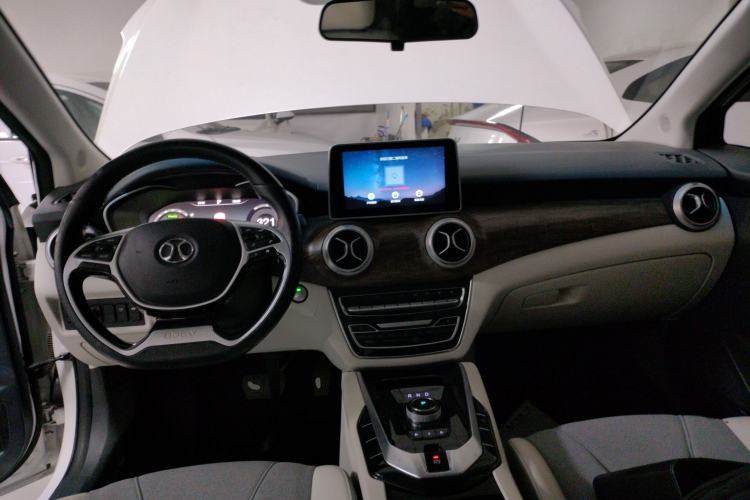 Used BAIC Beijing EU5 2018 R500 Smart Wind Edition