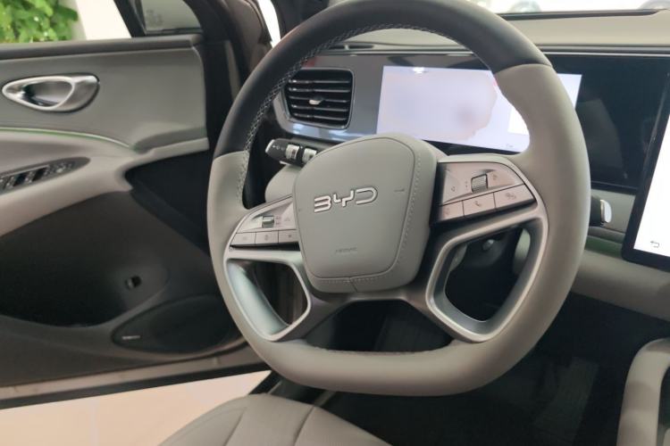 Used BYD Sealion 06 New Energy 2025 Model EV 605 Navigation Plus Edition Steering Wheel