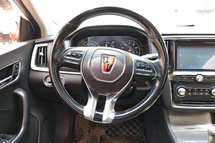 Used Roewe i6 2017 20T Manual Luxury Edition
