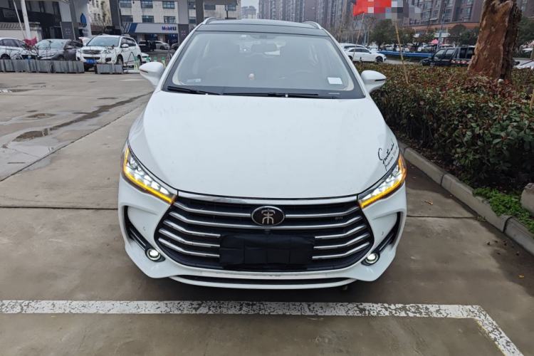 Used BYD Song MAX 2018 1.5T Automatic Smart Connect Elite Model with 6 Seats