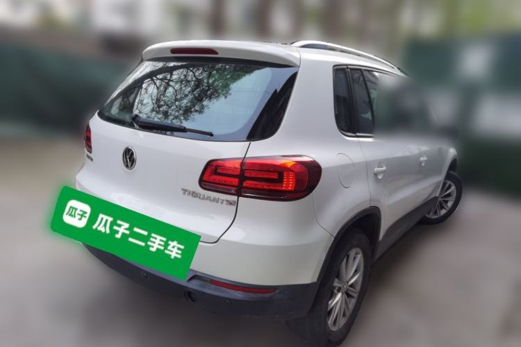 Used Volkswagen Tiguan 2015 1.8TSI Manual Two-Wheel-Drive Limited Edition Rear Right 45 Deg