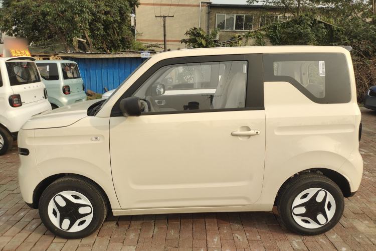 Used Geely Galaxy Panda 2025 210 km – Yuanqi Bear