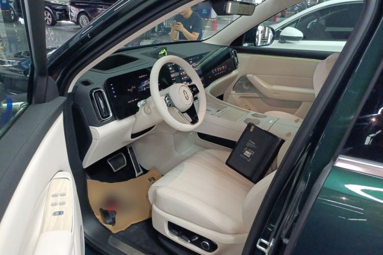 Used Hima AITO M8 2025 Model, Pure Electric Max+ Six-Seat Long-Range Version Driver Seat