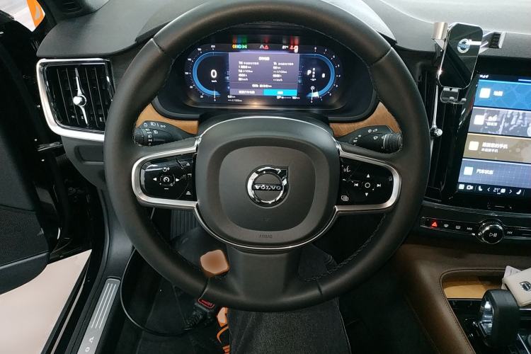 Used Volvo S90 2024 B5 Zhiyi Luxury Edition
