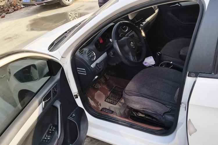 Used Volkswagen Jetta 2015 1.6L Manual Comfort Model