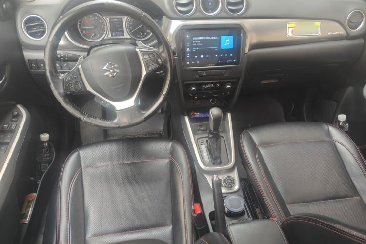 Used Suzuki Vitara 2016 1.4T Automatic 4x4 Flagship Model Center Console