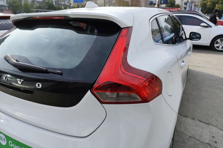 Used Volvo V40 2014 2.0T Zhiya Edition