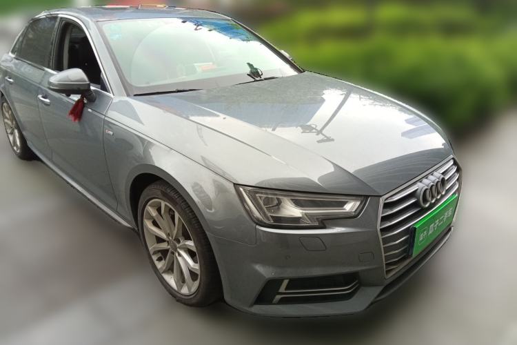 Used Audi A4L 2018 30th Anniversary Edition 40 TFSI Fashion Model Front Right 45 Deg