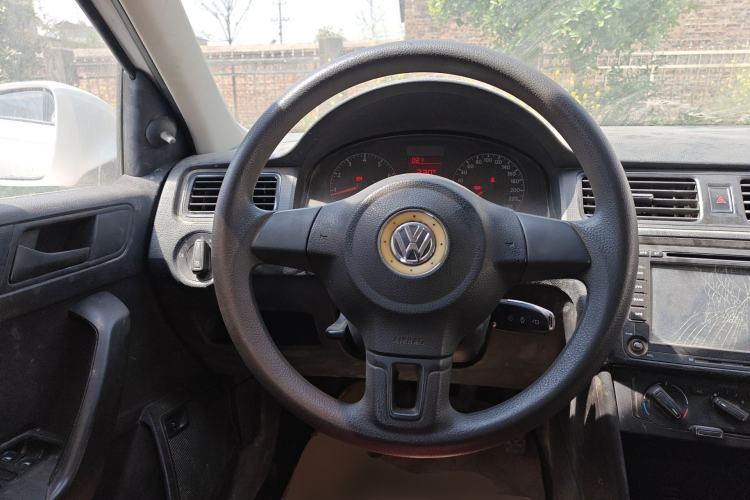 Used Volkswagen Santana 2015 1.6L Manual Fashion Edition Steering Wheel