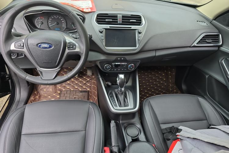 Used Ford Escort 2015 1.5L Automatic Fashion Model Center Console