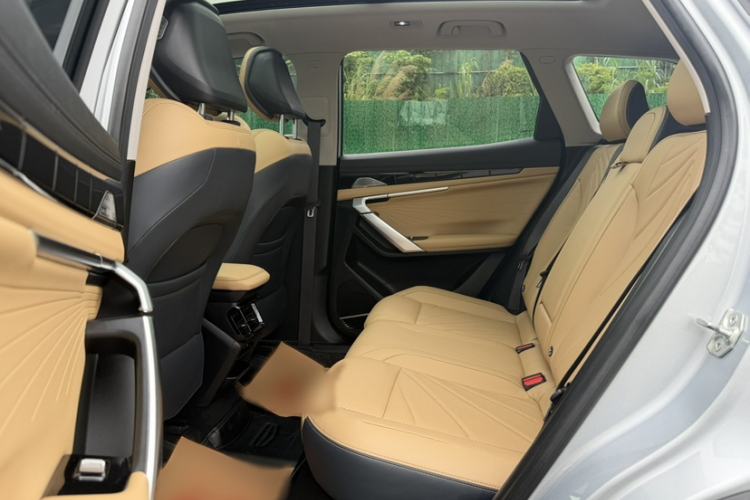 Used Geely Auto FX11 2023 2.0TD DCT Prestige Edition
