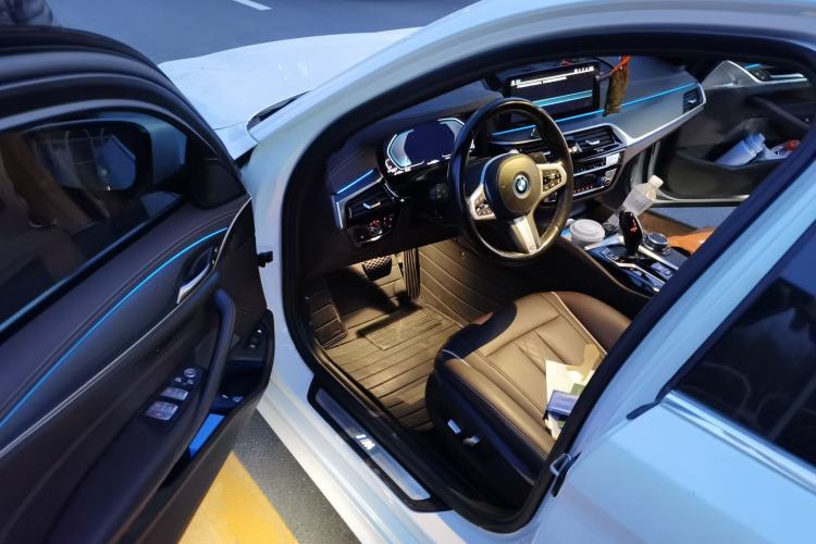 Used BMW 5 Series New Energy 2022 Restyled 535Le M Sport Package Driver Seat