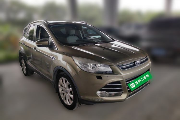Used Ford Kuga 2013 2.0L GTDi Four-Wheel-Drive Sport Model Front Right 45 Deg