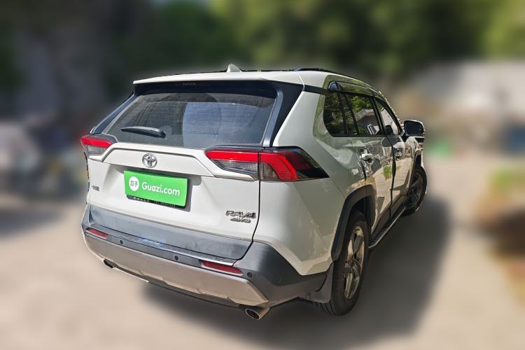 Used Toyota RAV4 2020 2.0L CVT Two-Wheel Drive Fashion Edition Rear Right 45 Deg