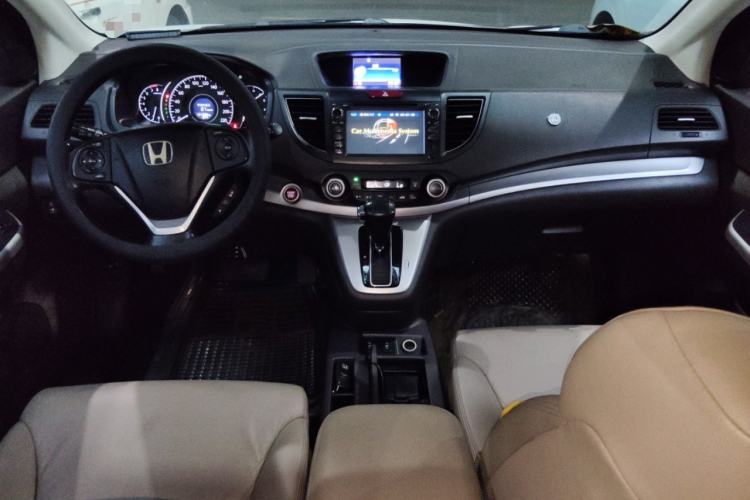 Used Honda CR-V 2012 2.4L four-wheel drive luxury version Center Console