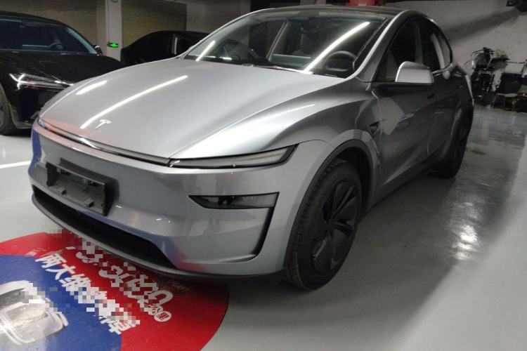 Used Tesla Model Y 2025 Rear-Wheel-Drive Version