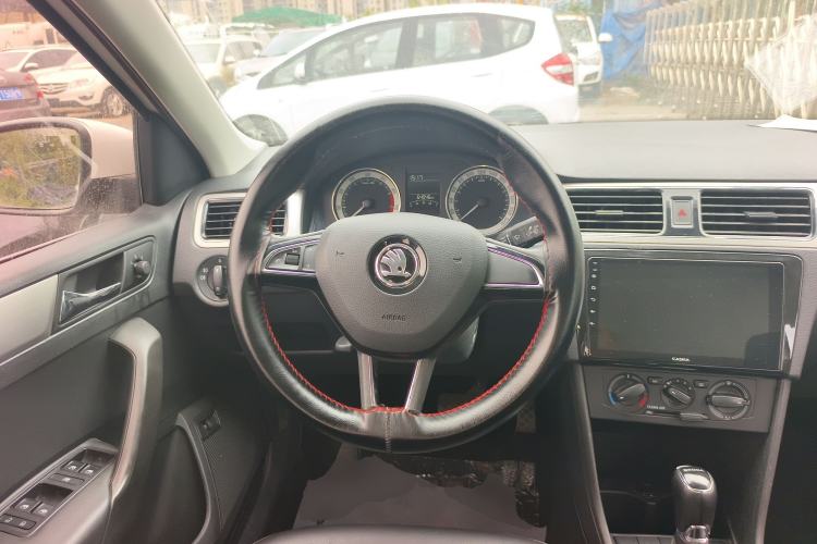 Used Skoda Rapid 2018 1.6L Automatic Comfort Edition Steering Wheel