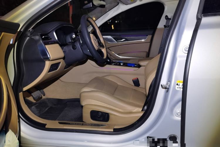 Used Jaguar XFL 2024 2.0T P250 Two-Wheel Drive Prestige Luxury Edition