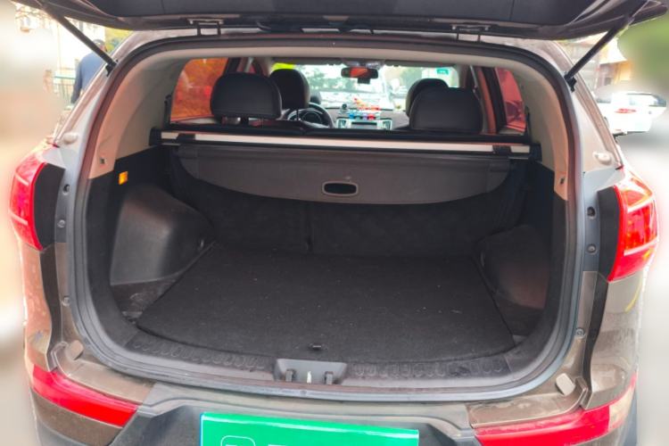 Used Kia Sportage R 2012 2.0L Automatic Two-Wheel Drive GLS Trunk